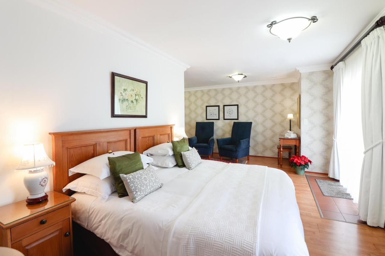 A Tuscan Villa Guest House Fish Hoek Esterno foto