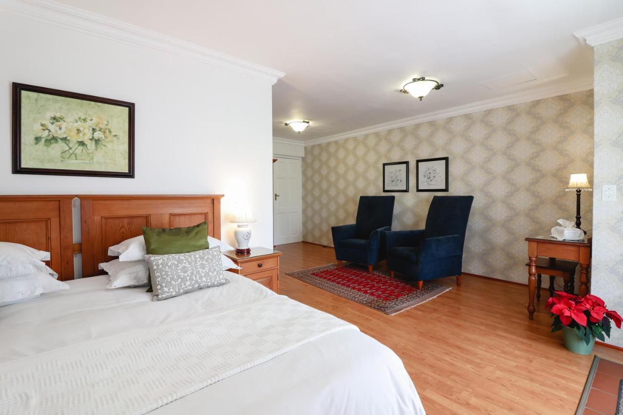 A Tuscan Villa Guest House Fish Hoek Esterno foto