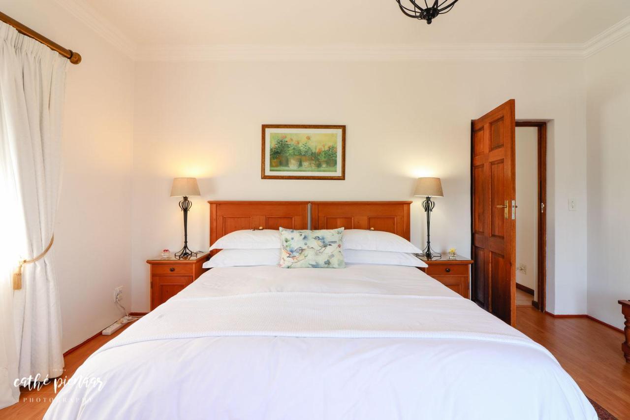 A Tuscan Villa Guest House Fish Hoek Esterno foto