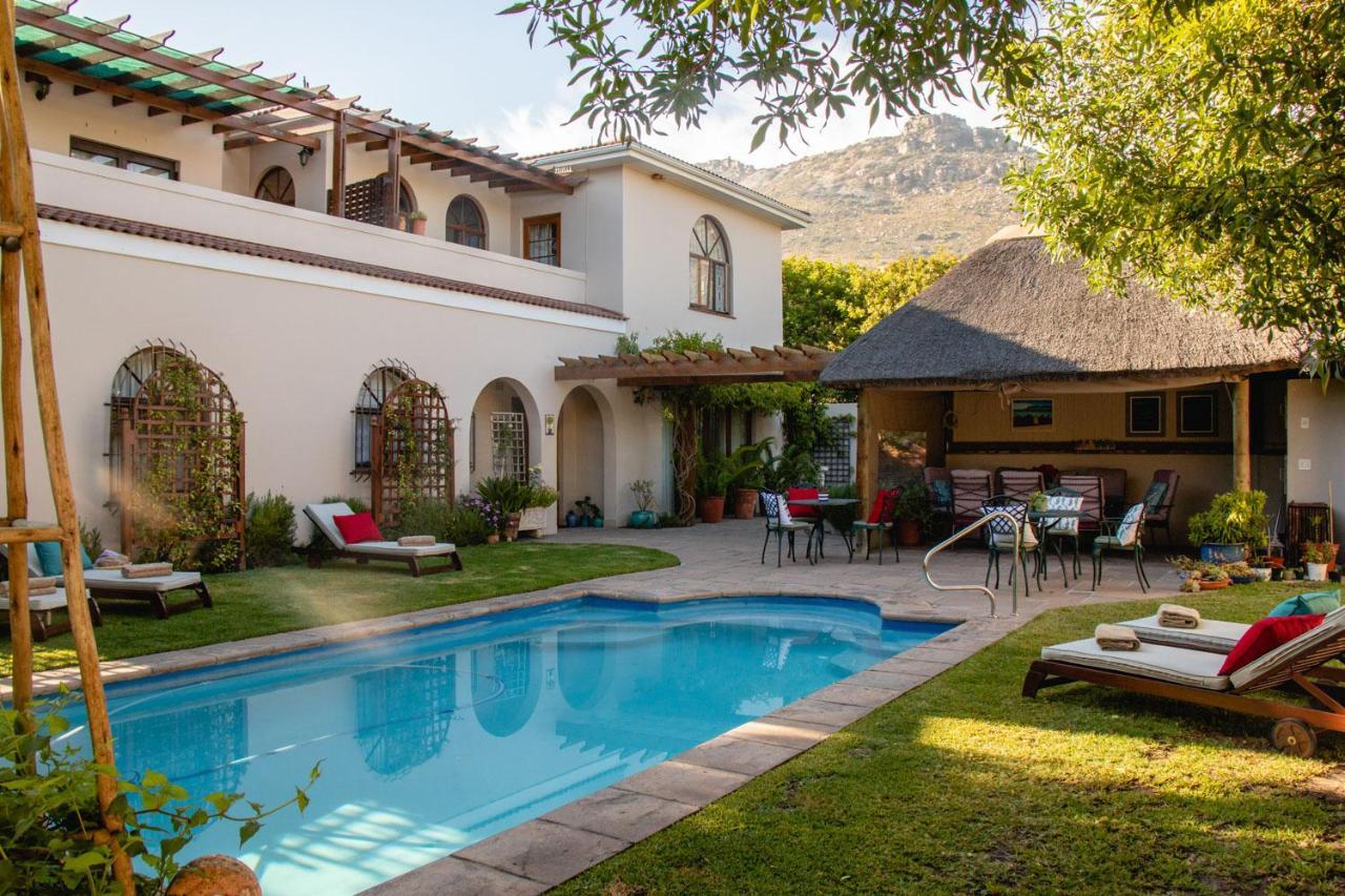 A Tuscan Villa Guest House Fish Hoek Esterno foto