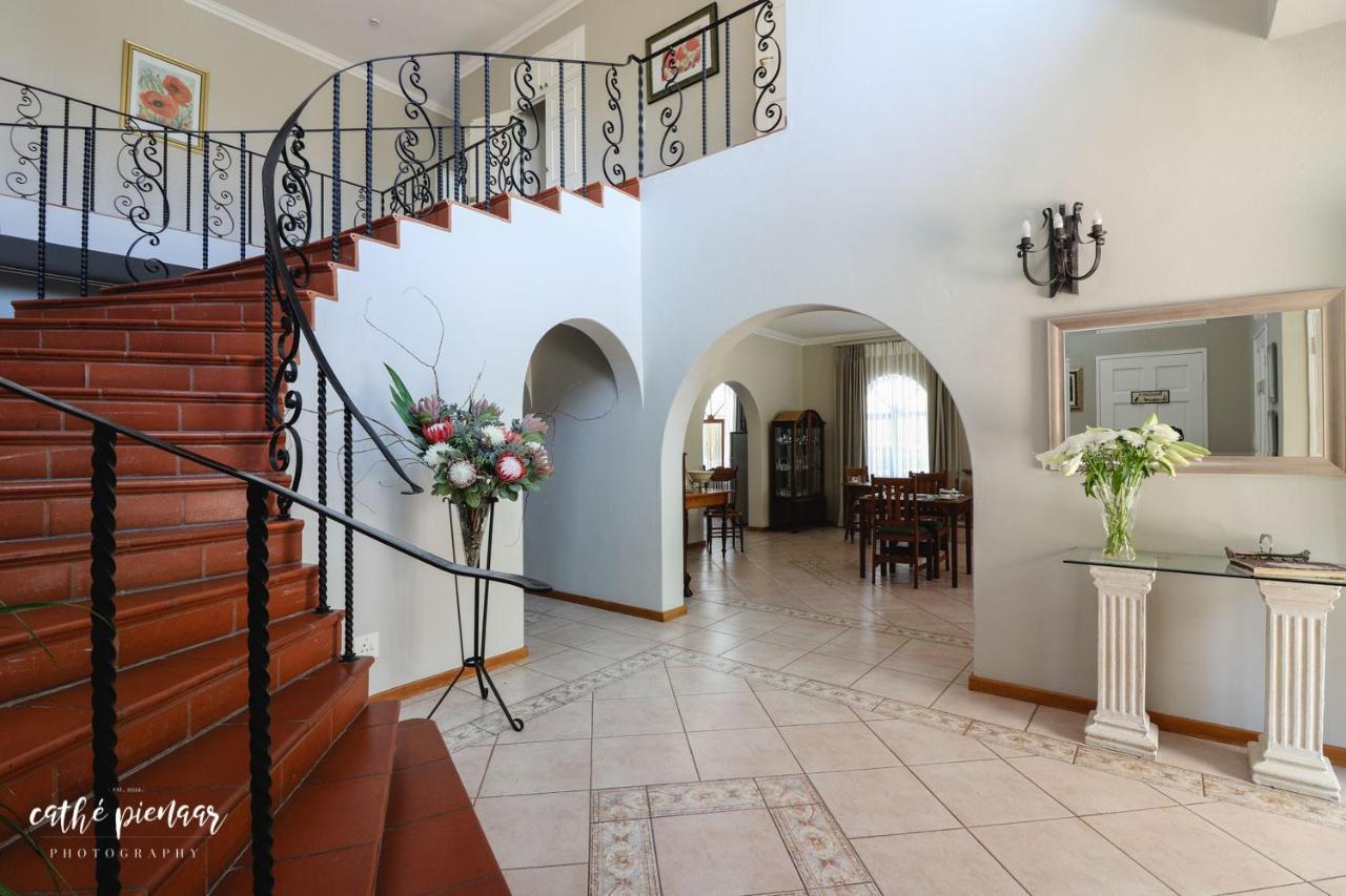 A Tuscan Villa Guest House Fish Hoek Esterno foto