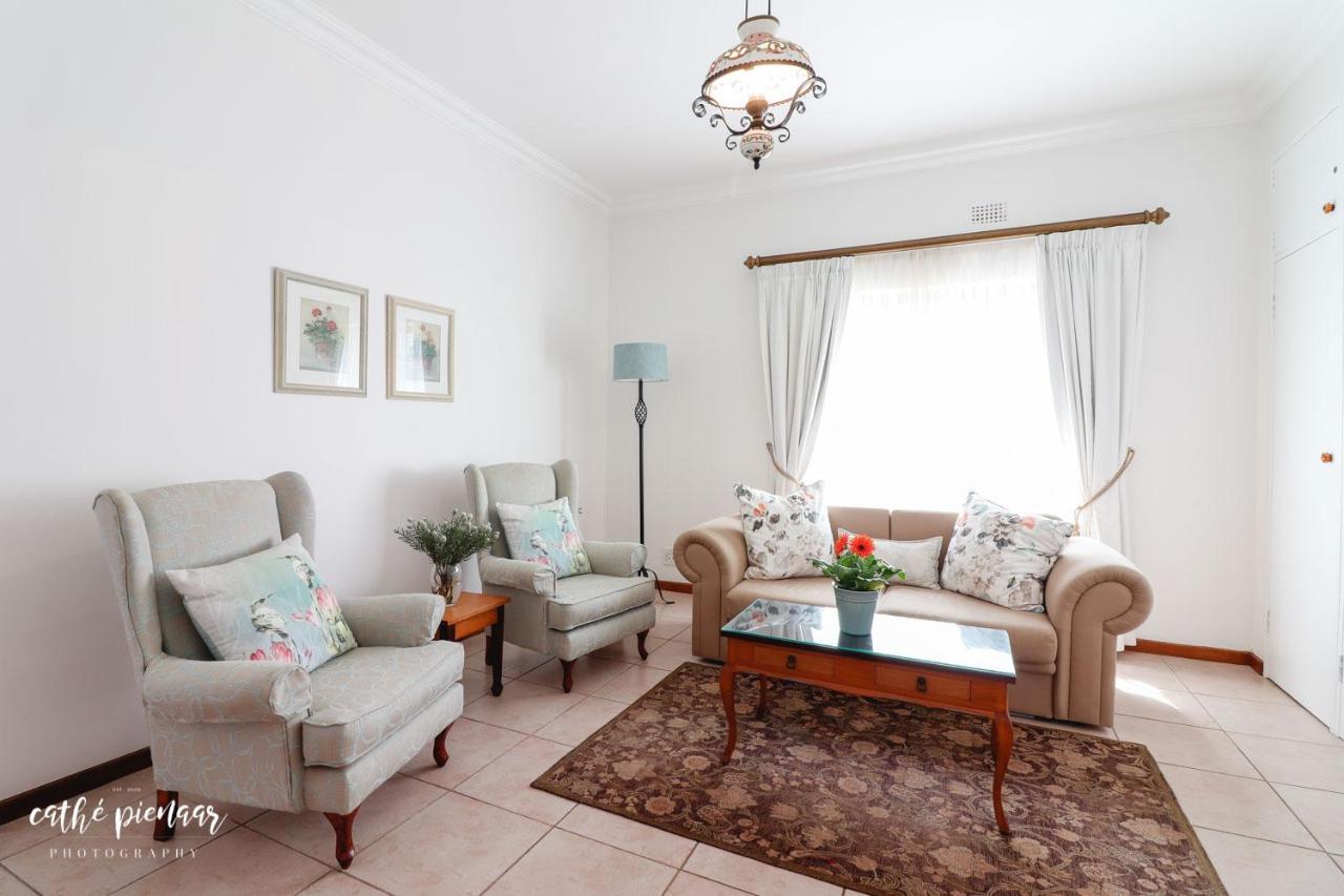 A Tuscan Villa Guest House Fish Hoek Esterno foto