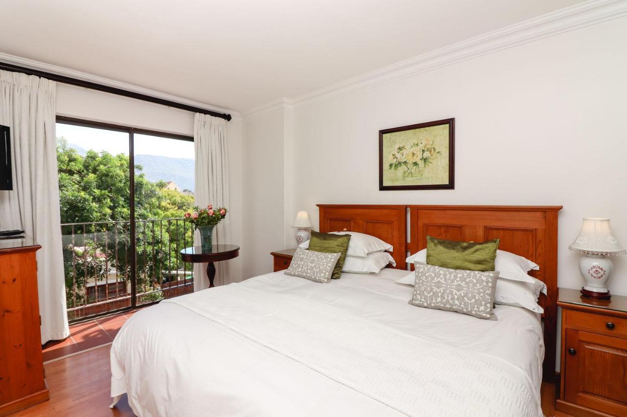 A Tuscan Villa Guest House Fish Hoek Esterno foto