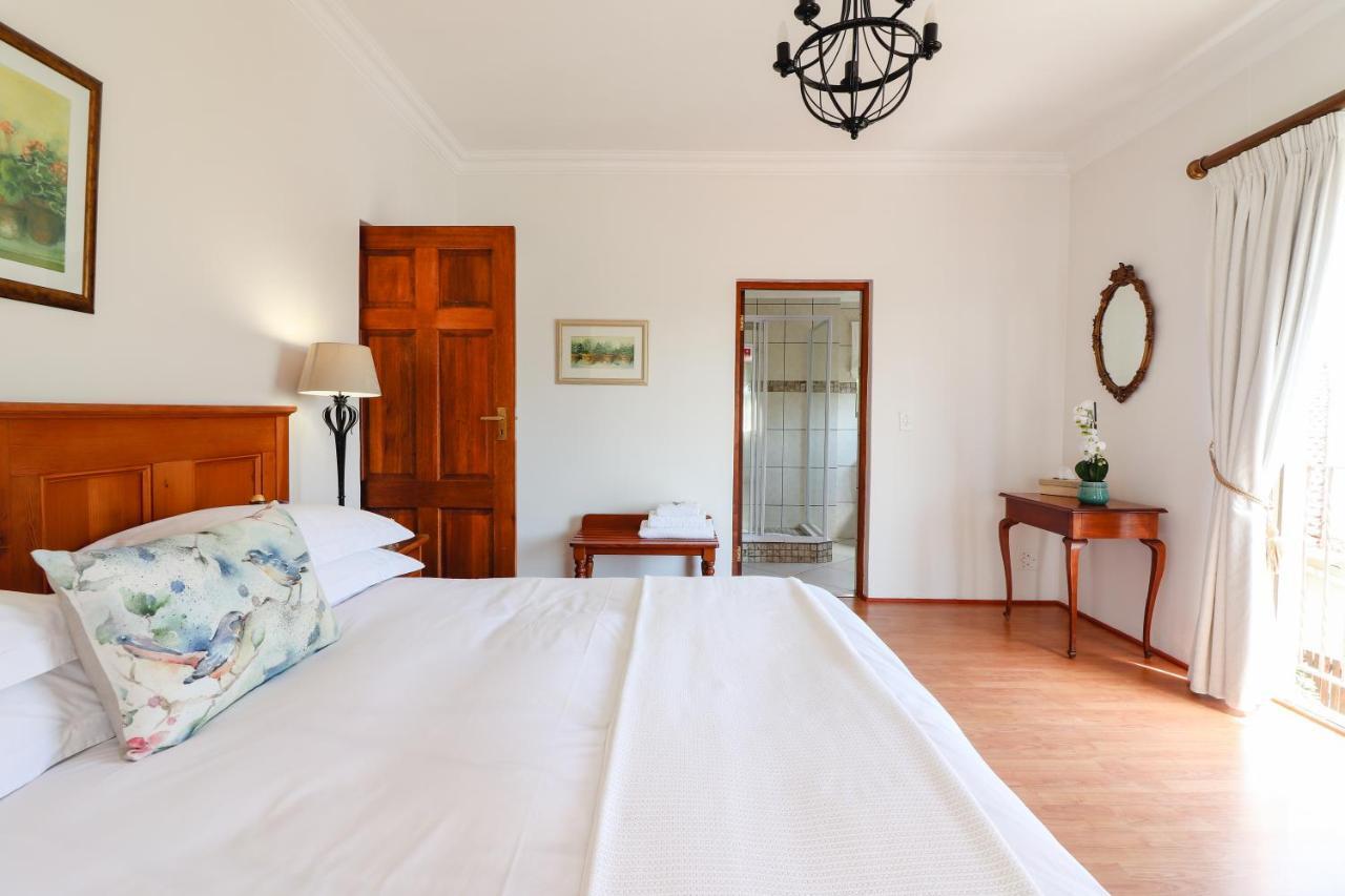 A Tuscan Villa Guest House Fish Hoek Esterno foto
