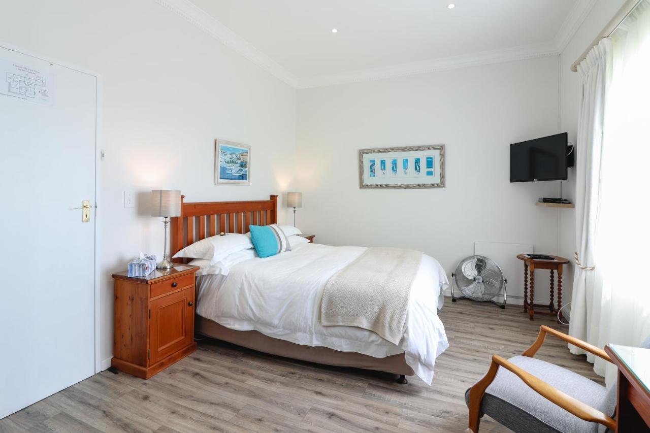 A Tuscan Villa Guest House Fish Hoek Esterno foto